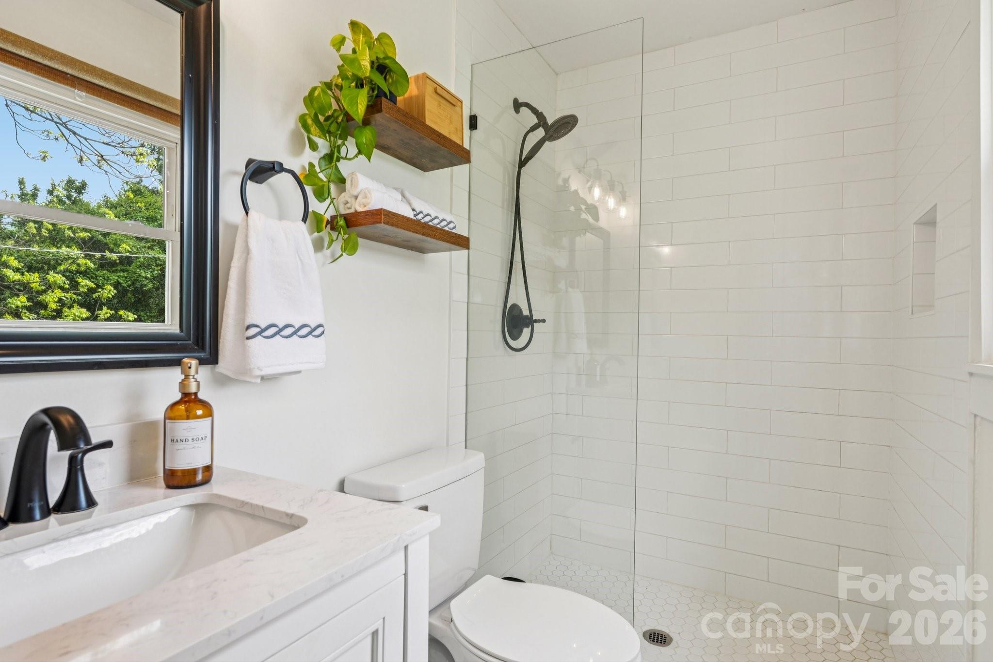 5300 Cheval Place Property Photo 10