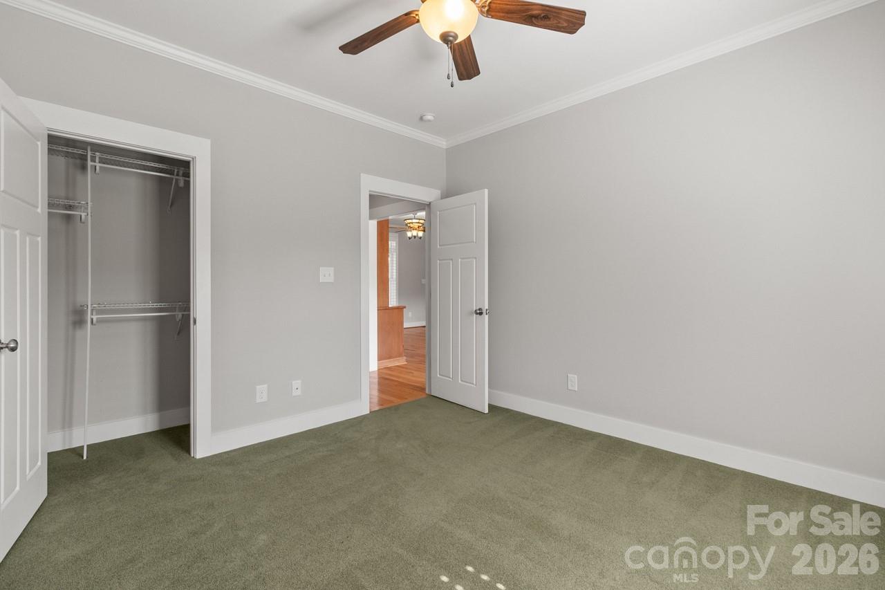 2411 Carriage Lane Property Photo 23