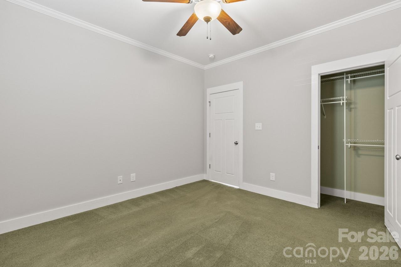 2411 Carriage Lane Property Photo 24