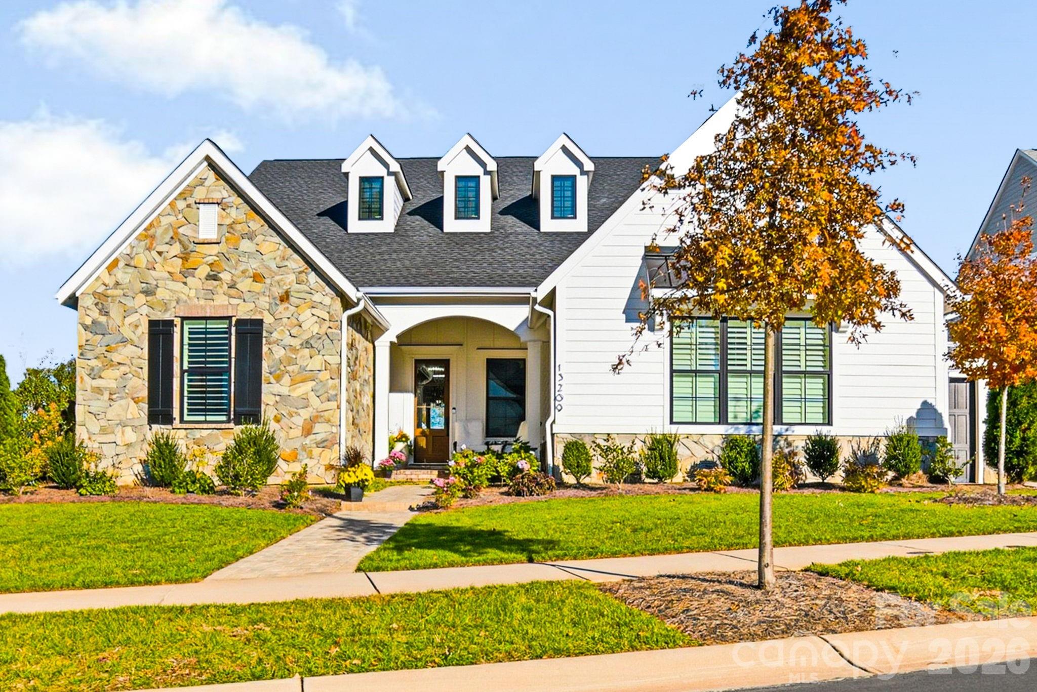 13209 Oak Farm Lane Property Photo 1