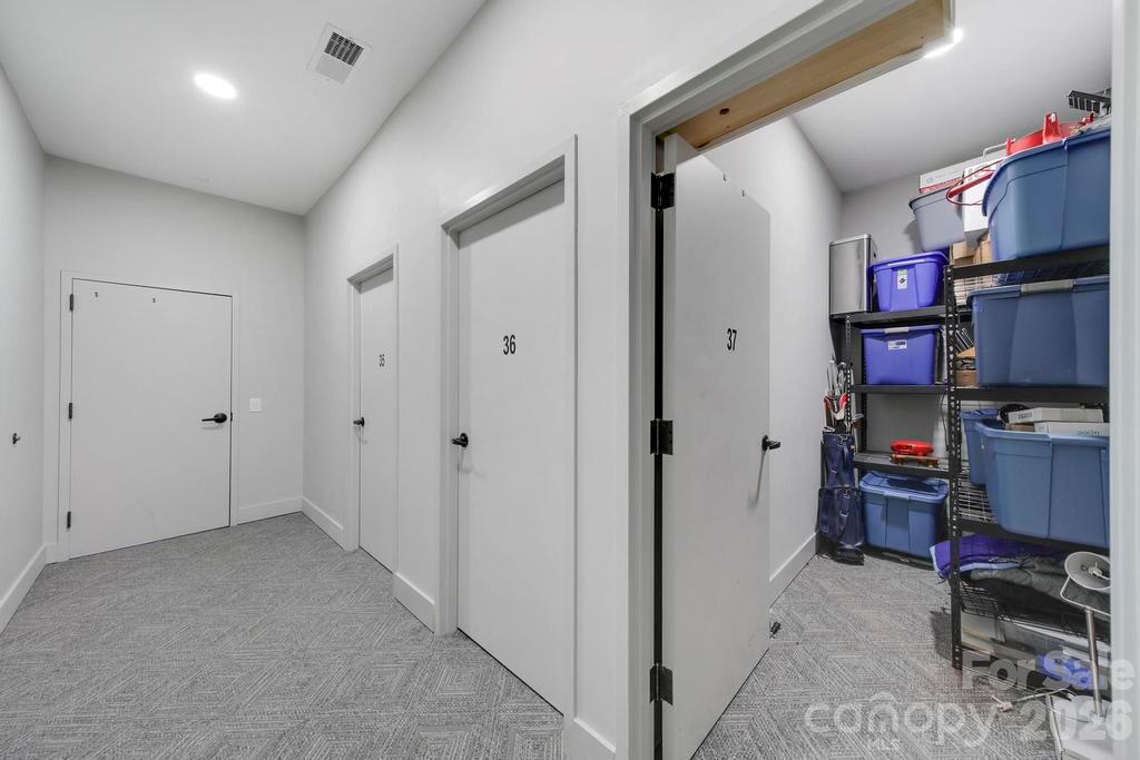 2401 Euclid Avenue 301 Property Photo 21