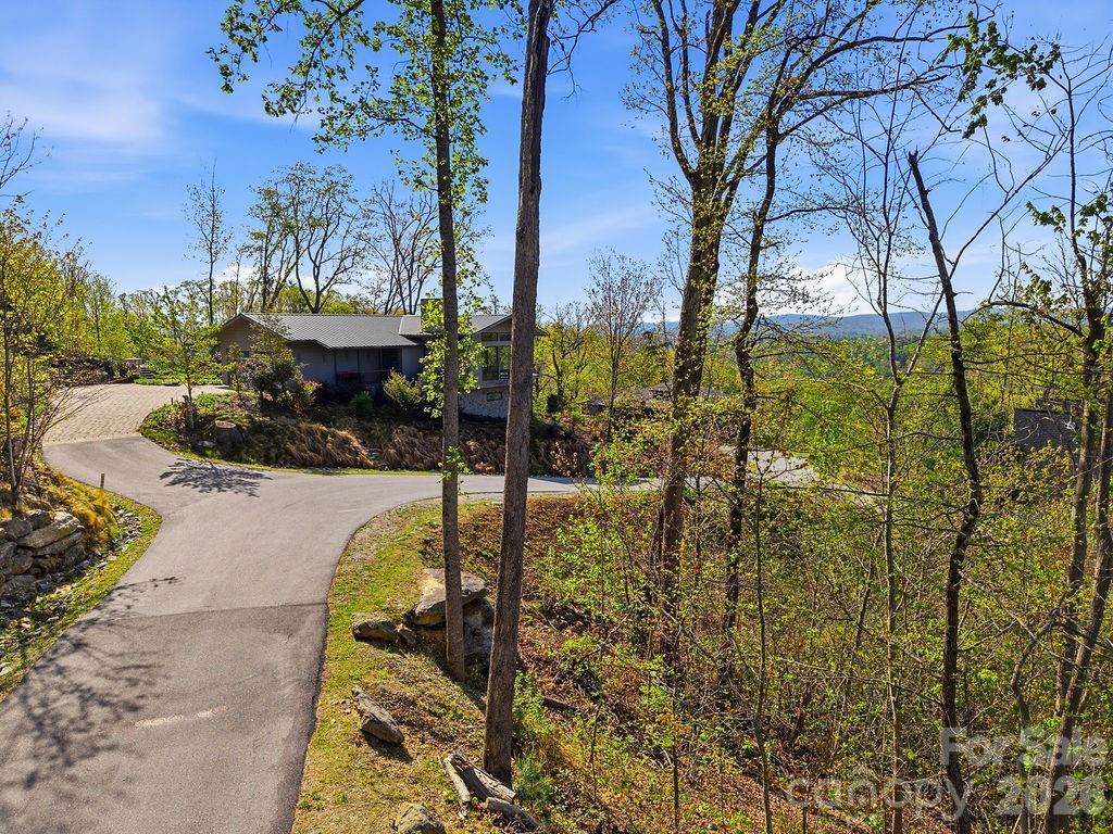 325 Curtain Bluff W9 Property Photo 13