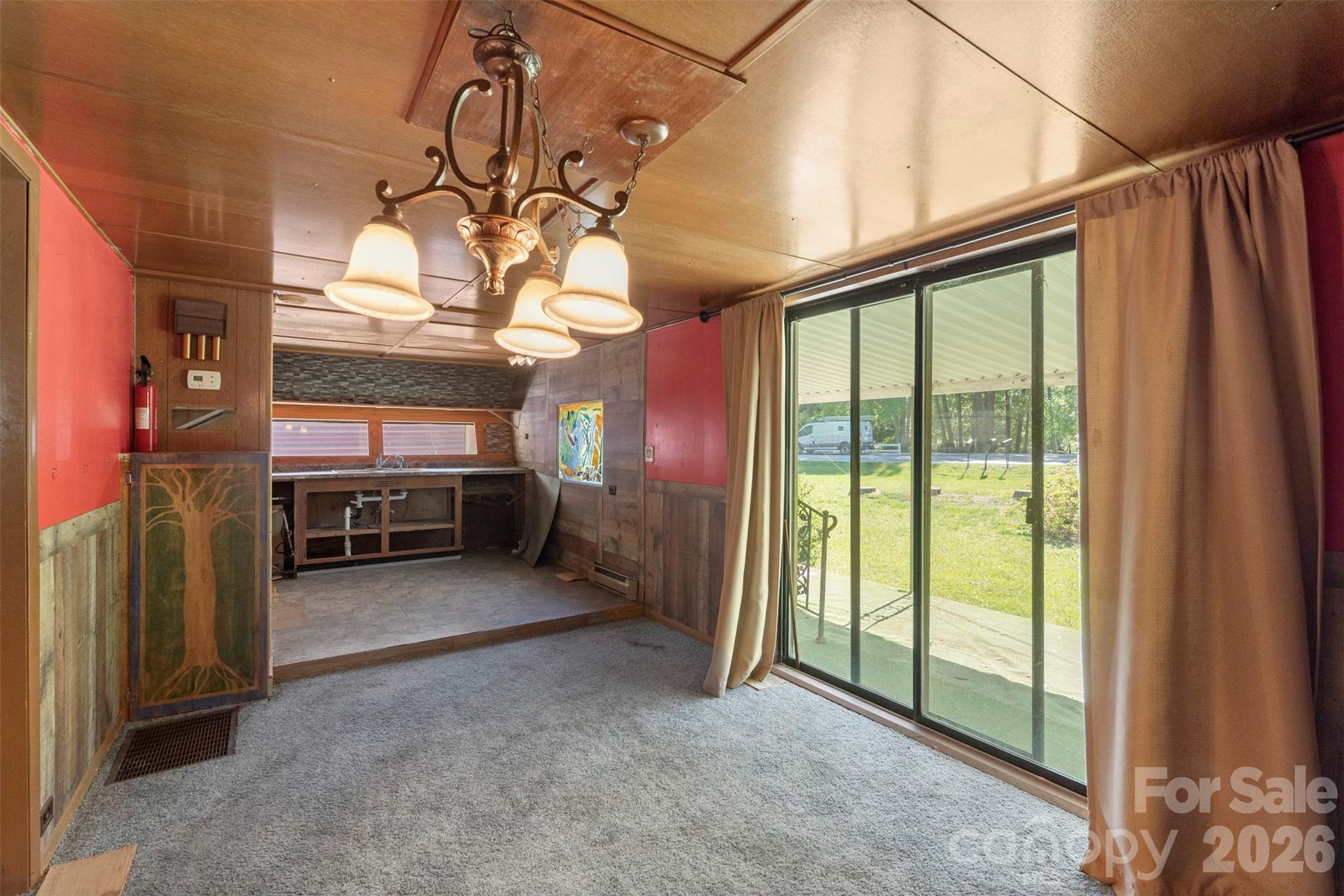 5208 Hickory Grove Road Property Photo 10