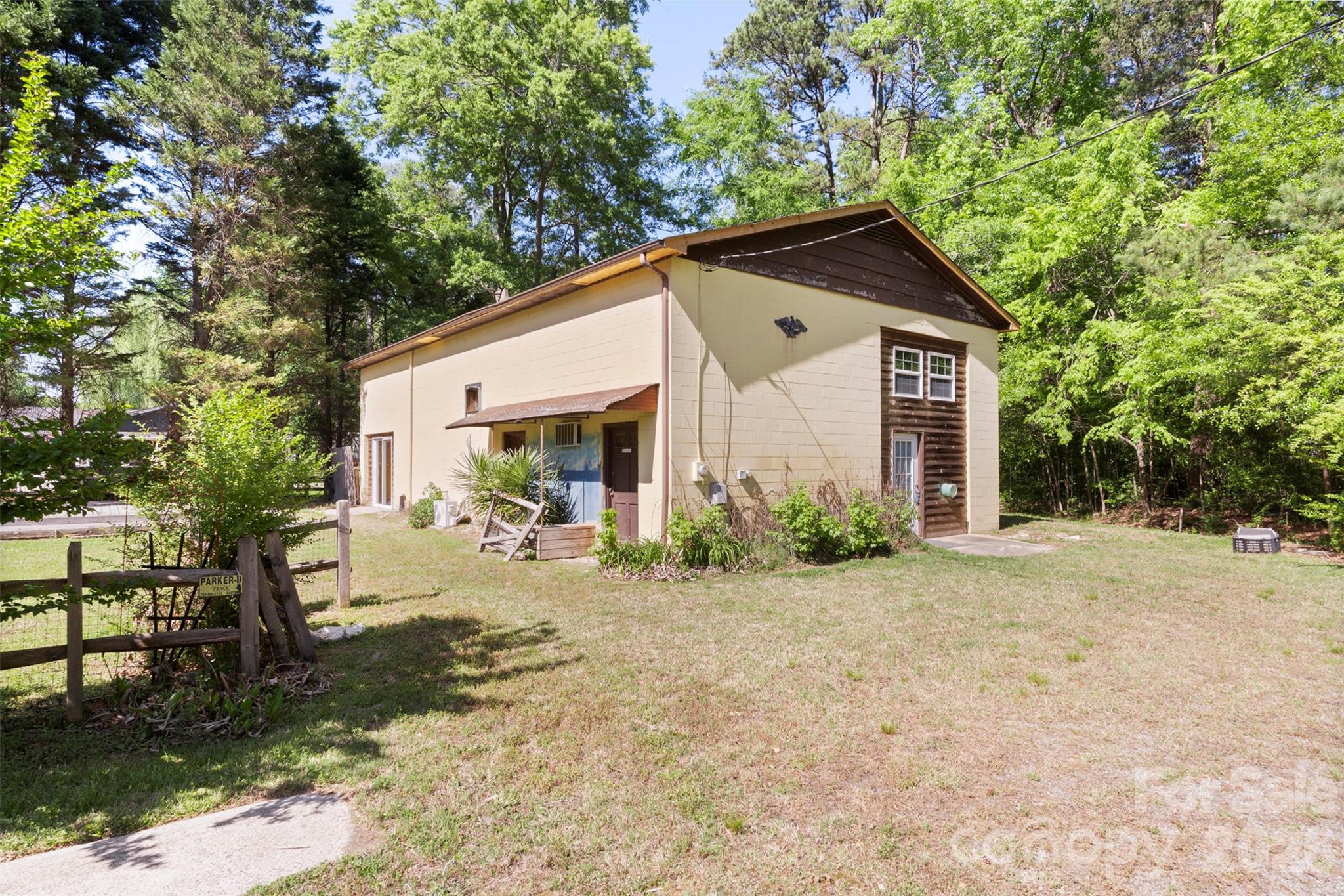 5208 Hickory Grove Road Property Photo 18