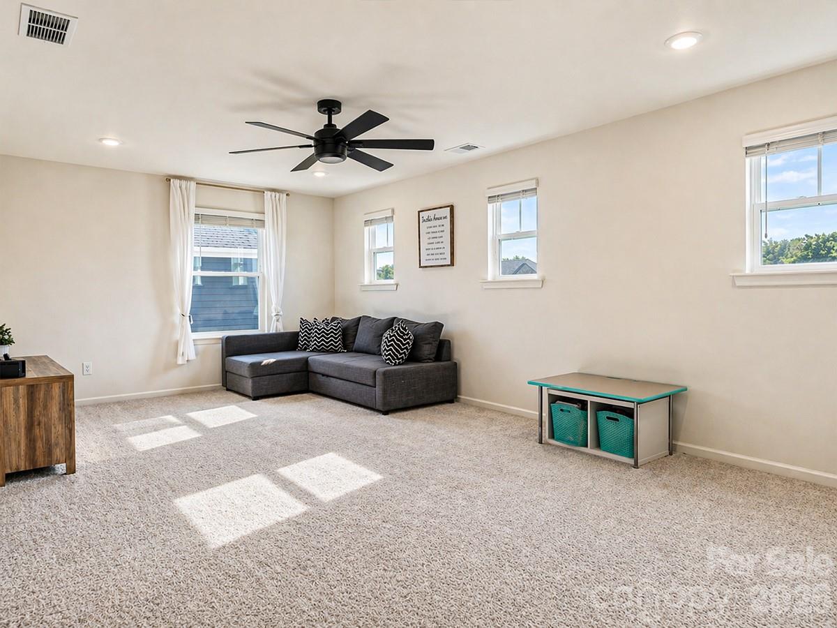 8241 Cousins Court Property Photo 28