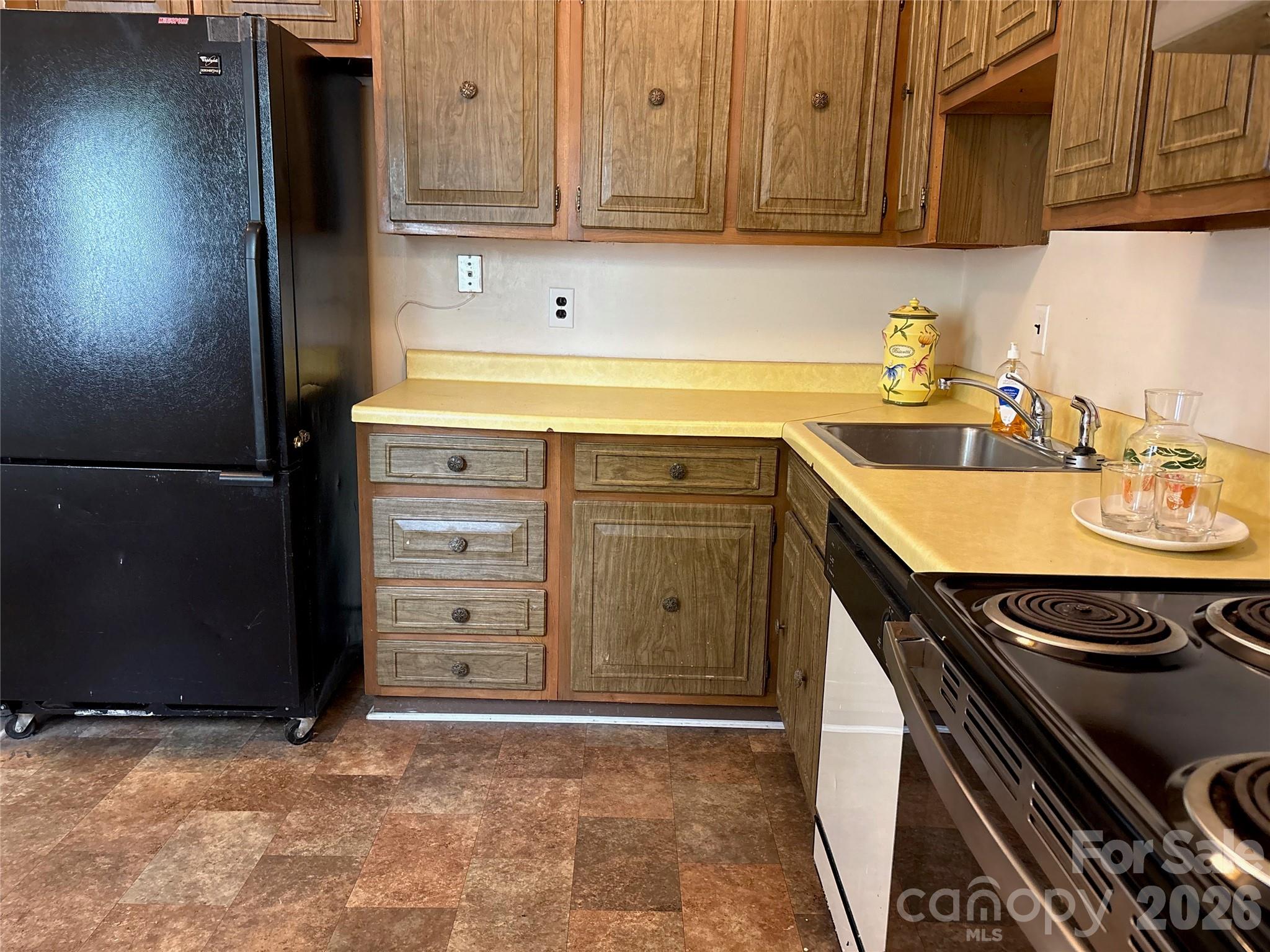115 Eastcliff Drive #4 Property Photo 7
