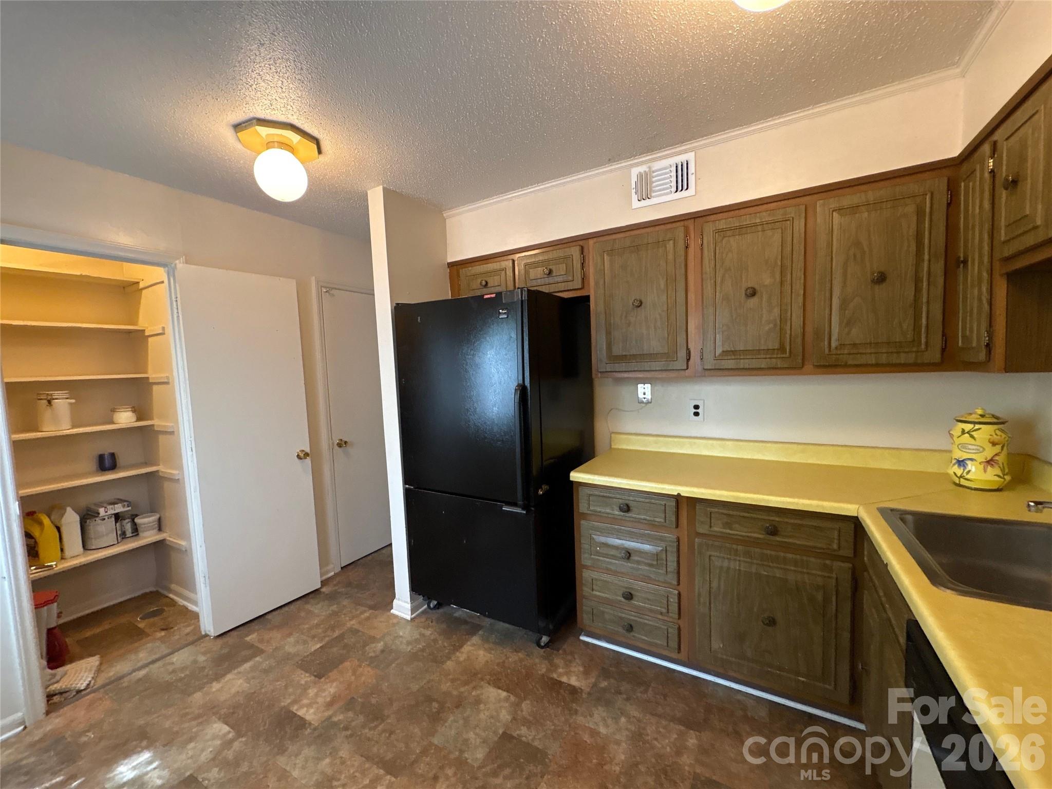 115 Eastcliff Drive #4 Property Photo 8