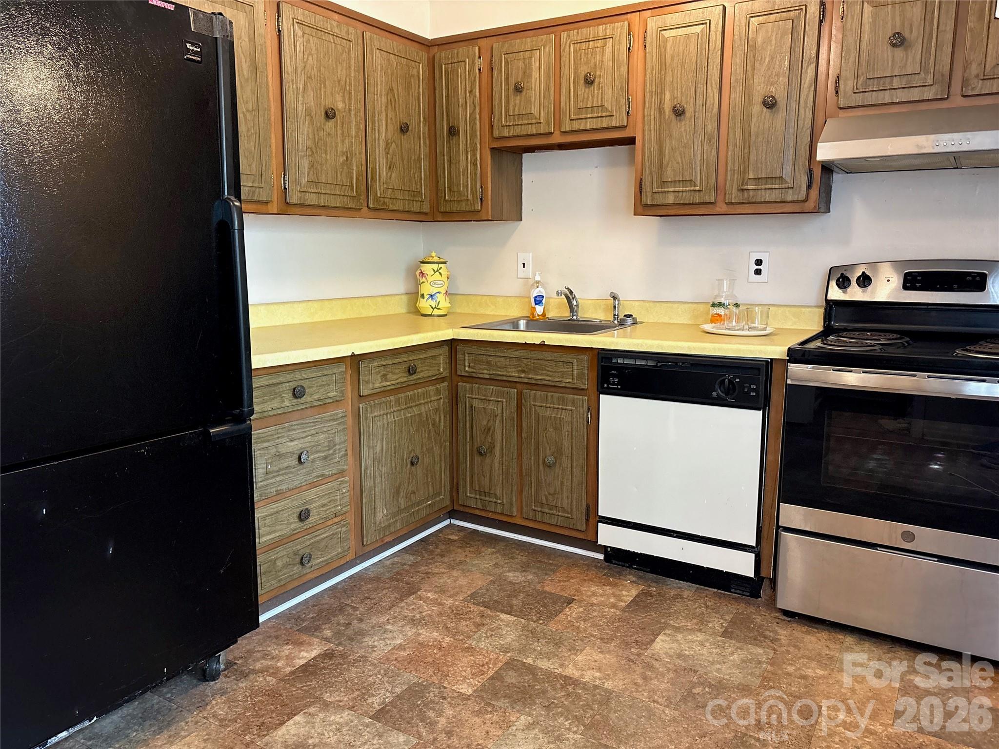115 Eastcliff Drive #4 Property Photo 9