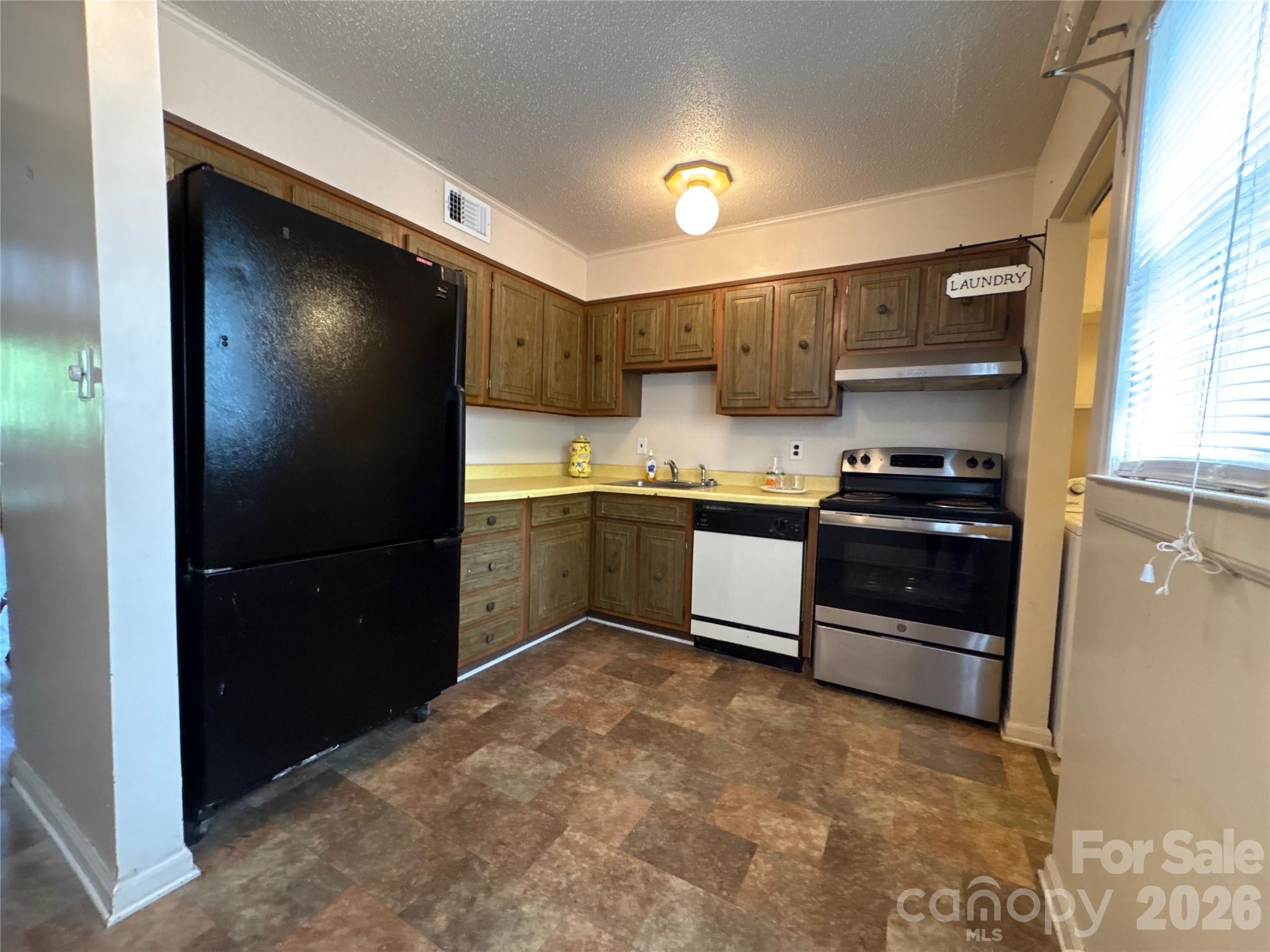 115 Eastcliff Drive #4 Property Photo 10