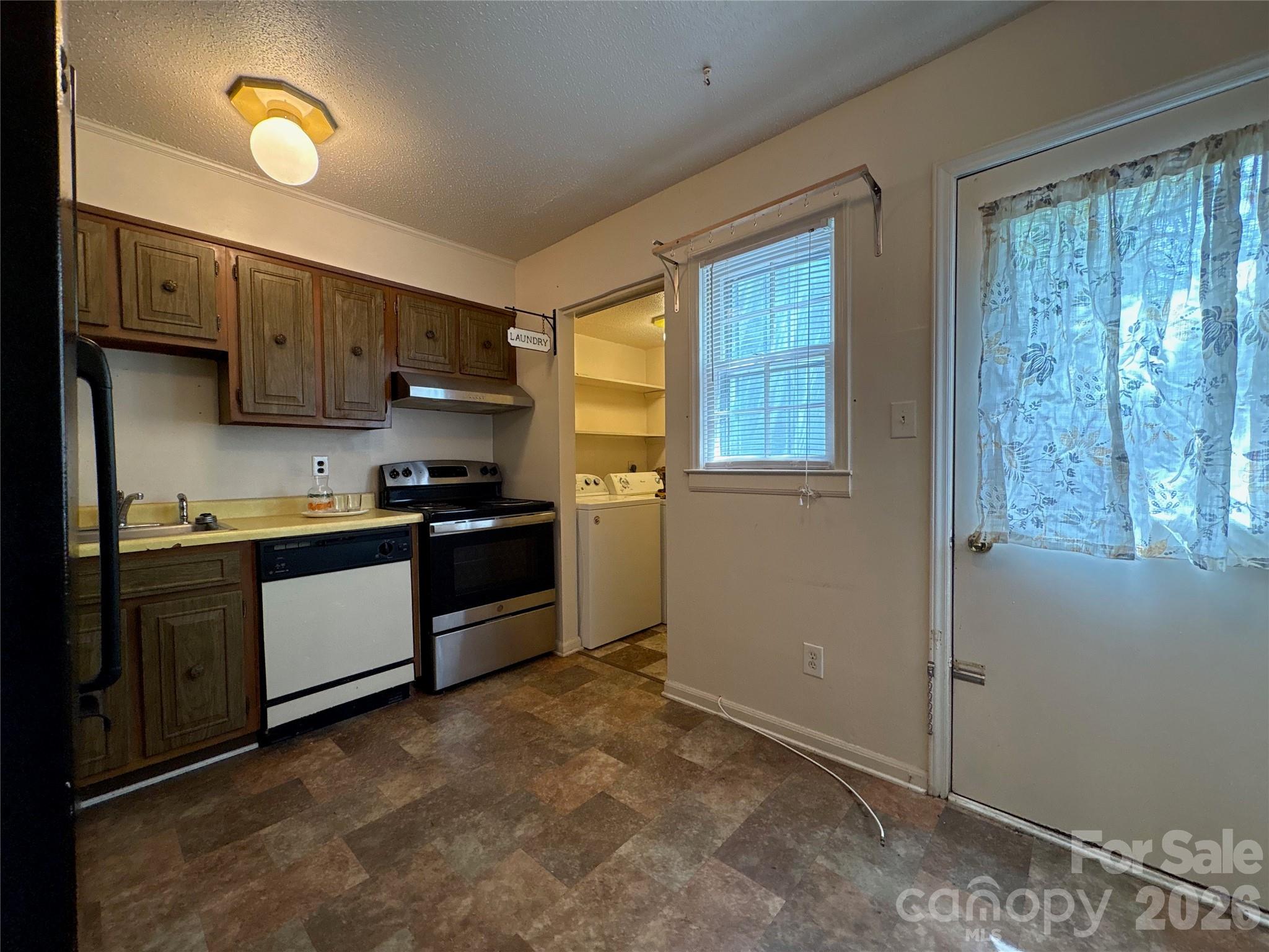 115 Eastcliff Drive #4 Property Photo 11