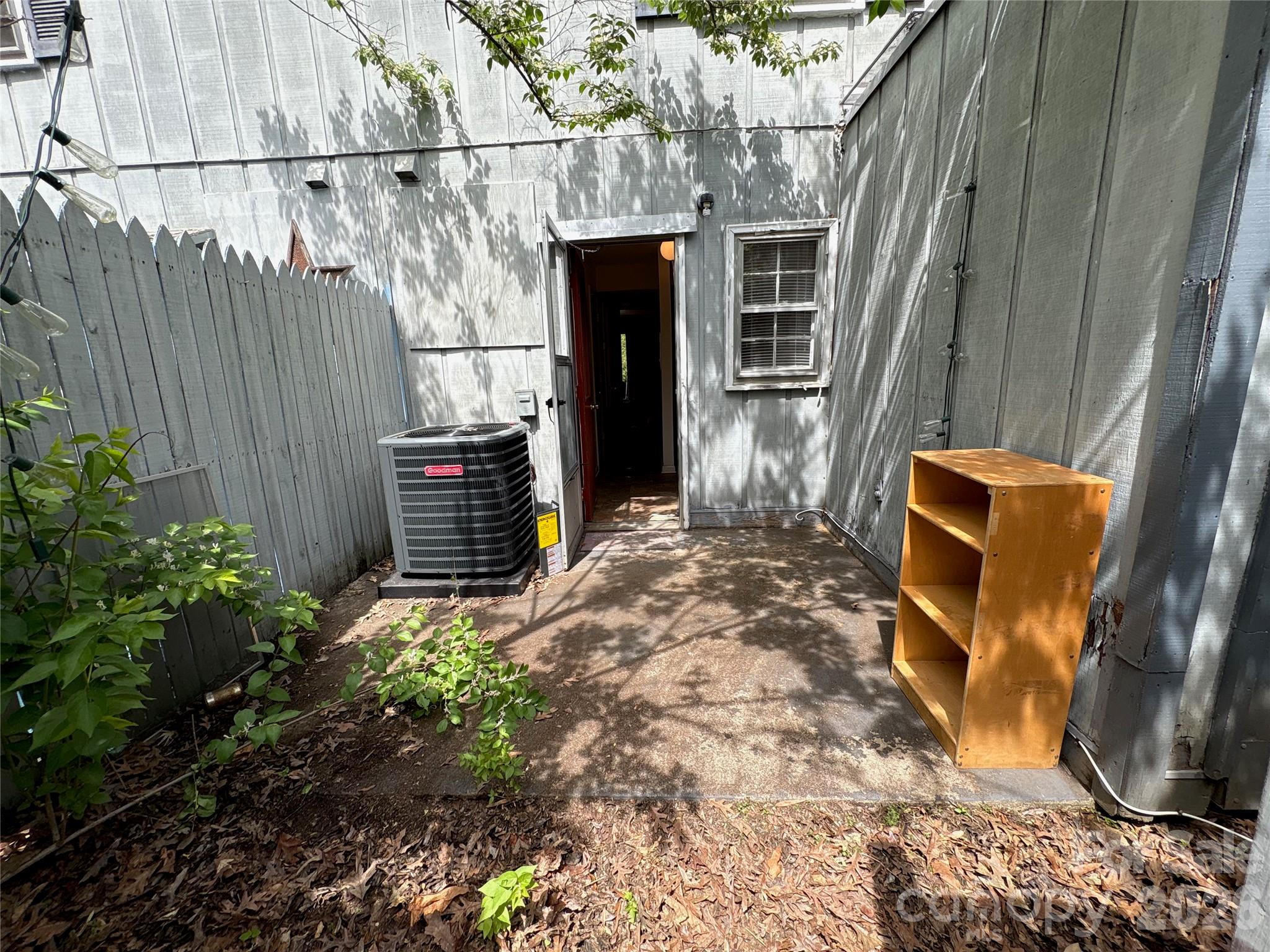 115 Eastcliff Drive #4 Property Photo 16