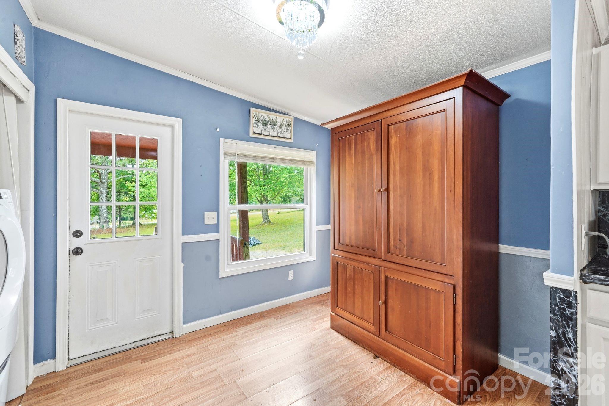 232 Summertree Drive Property Photo 13