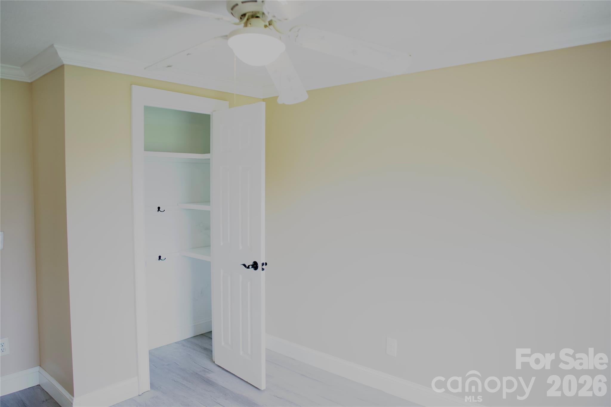 232 Summertree Drive Property Photo 25