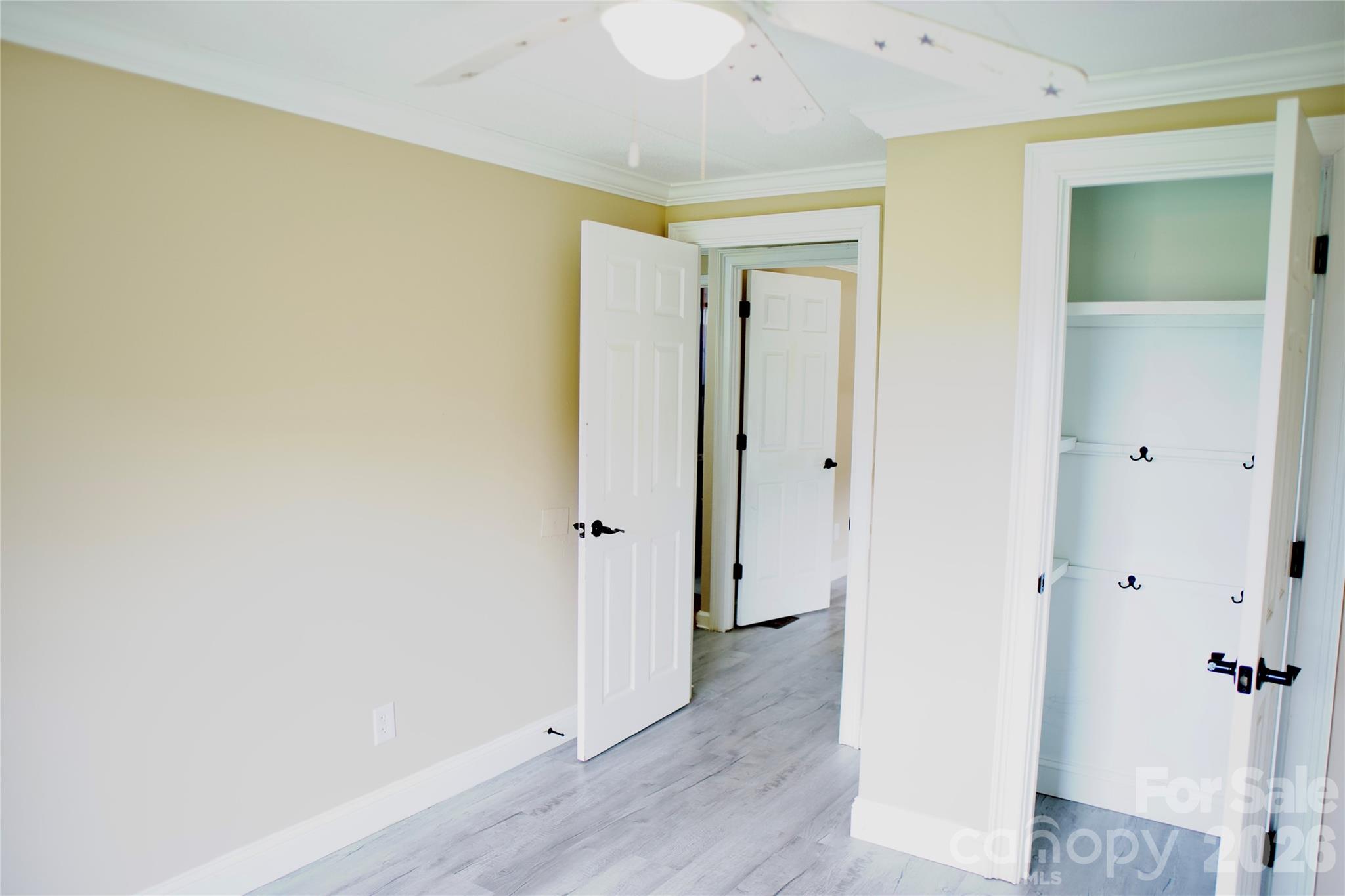 232 Summertree Drive Property Photo 27