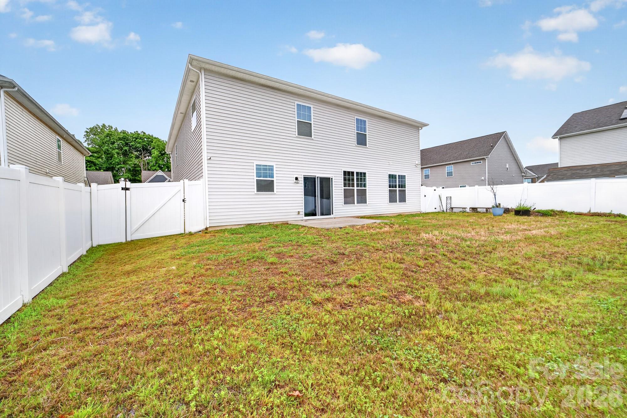 5972 Redwood Pine Road Property Photo 4