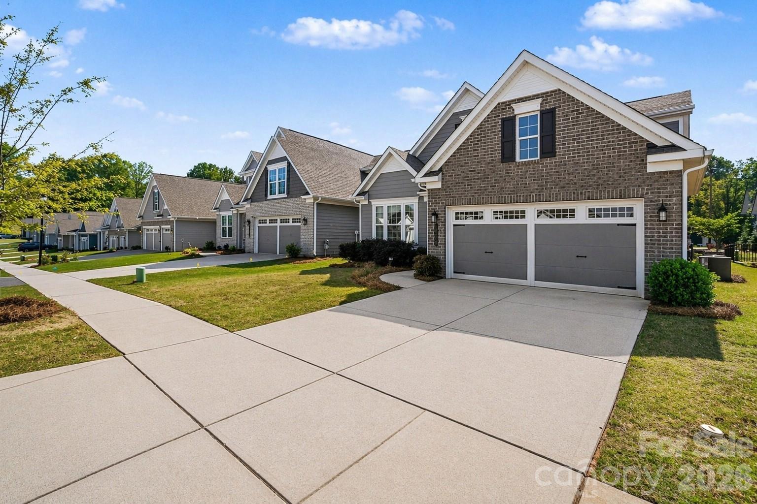 10420 Superb Lane Property Photo 3