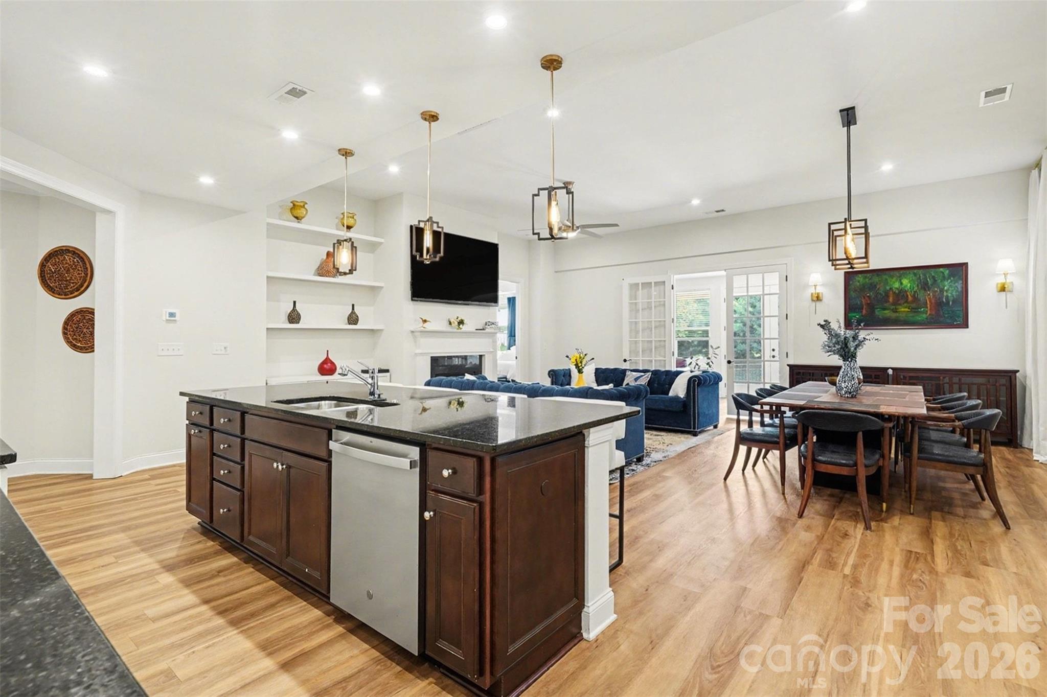 10420 Superb Lane Property Photo 6
