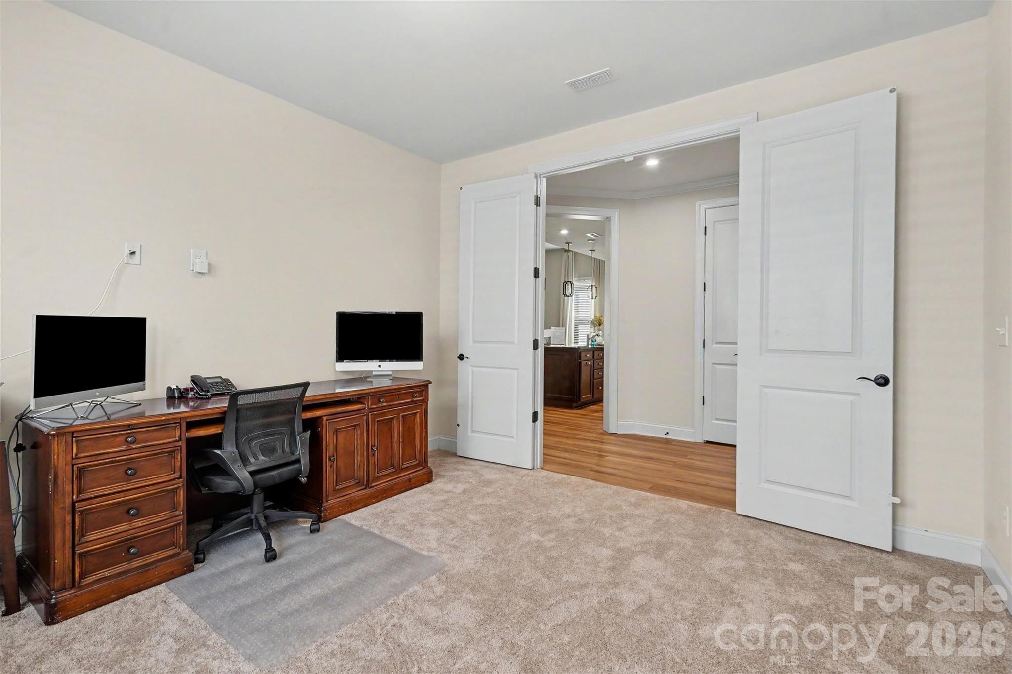 10420 Superb Lane Property Photo 14