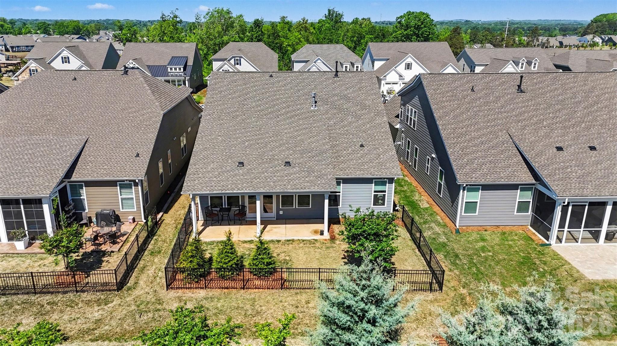 10420 Superb Lane Property Photo 32