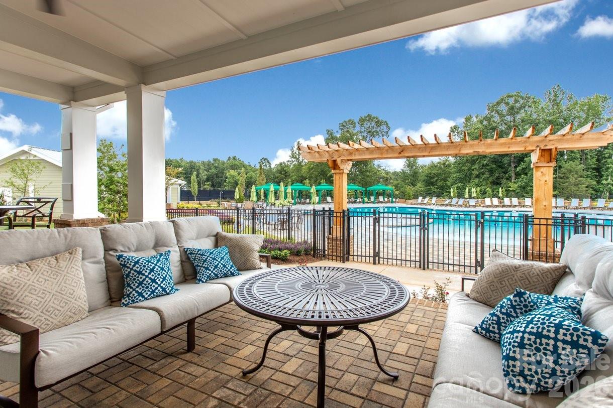 10420 Superb Lane Property Photo 38