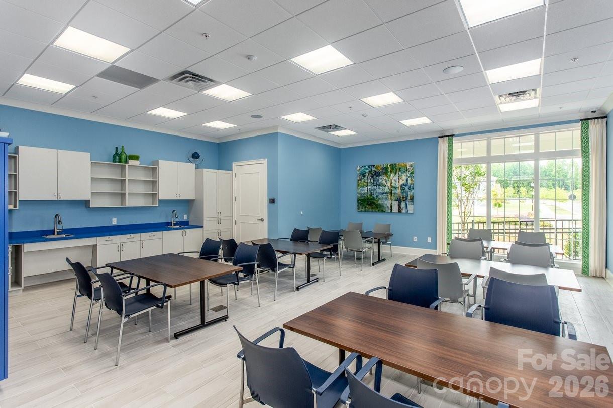 10420 Superb Lane Property Photo 43
