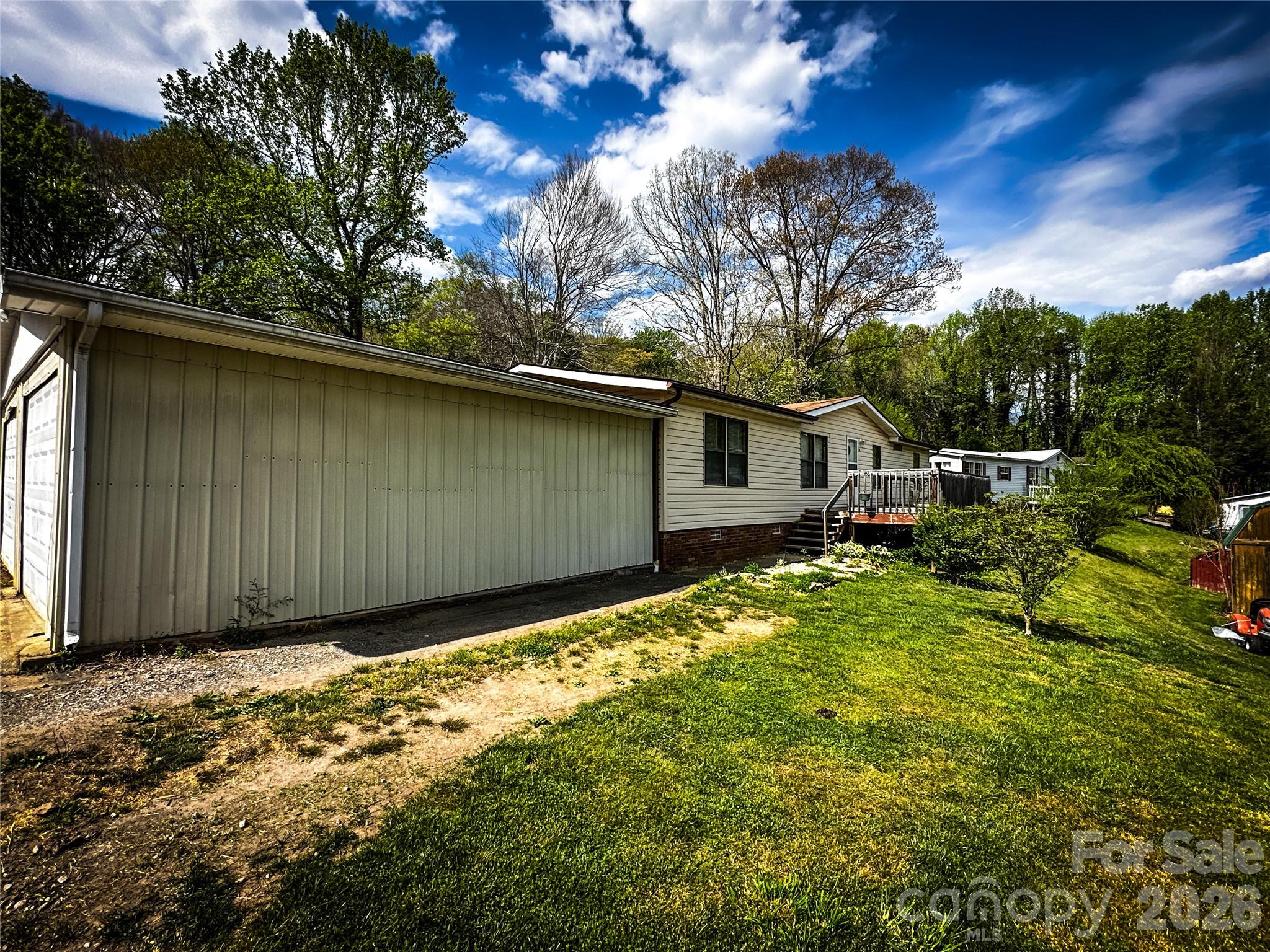 6 Lake Eden Circle Property Photo 4