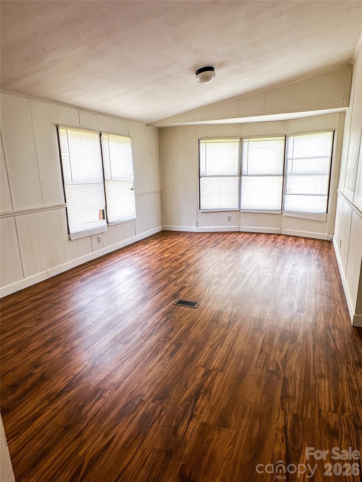 6 Lake Eden Circle Property Photo 14