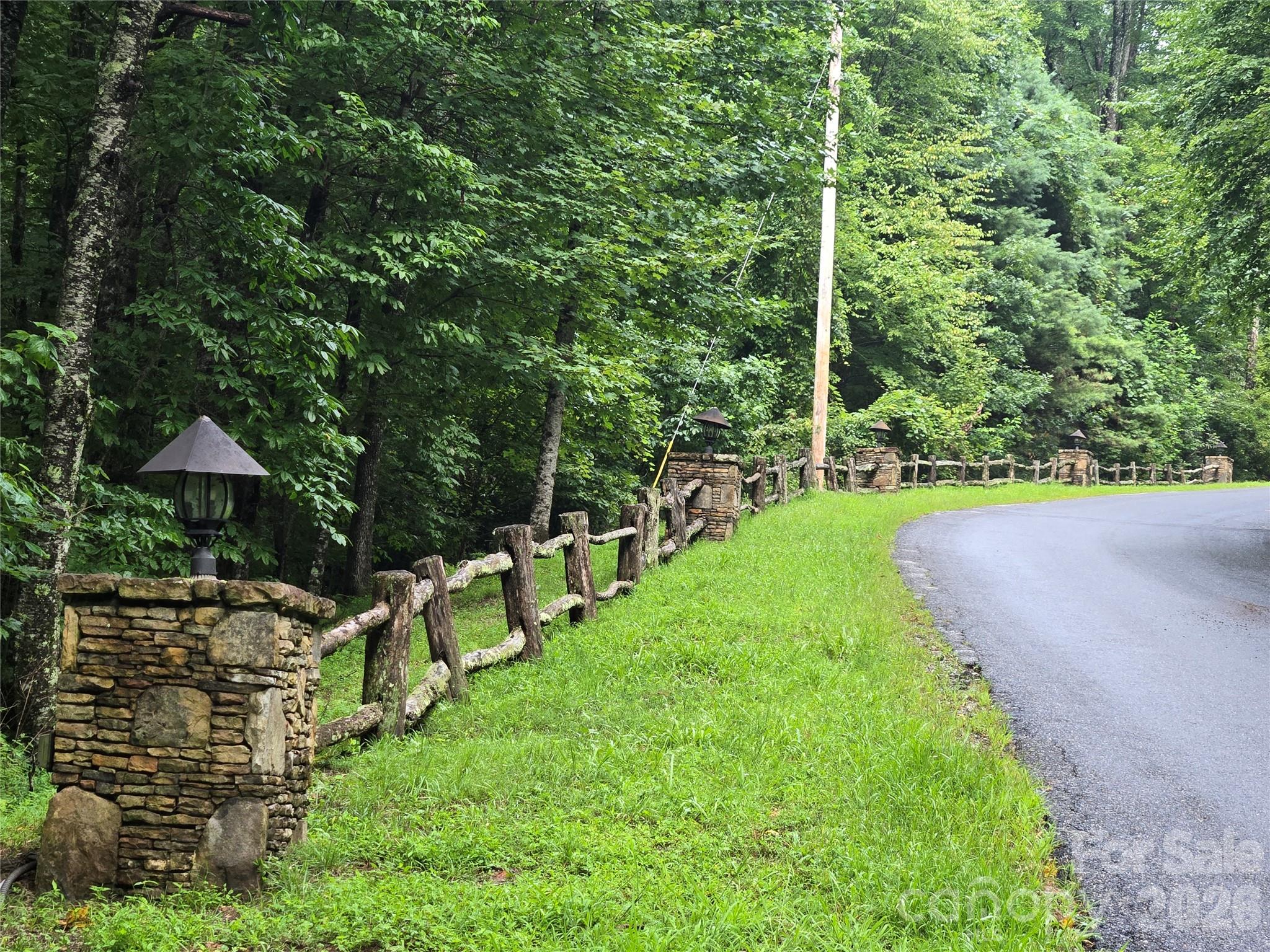 303 Ladd Ridge Property Photo 27