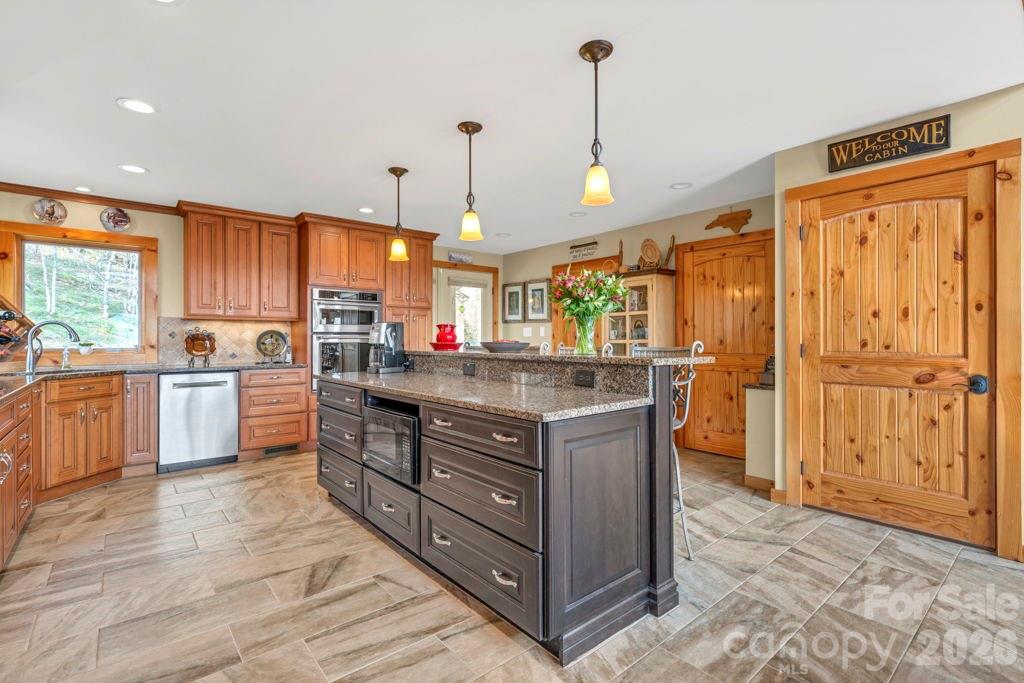 7054 Grandview Circle Property Photo 16