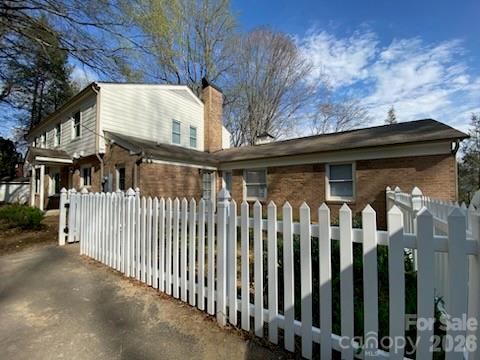 640 Edgewood Drive Property Photo 4