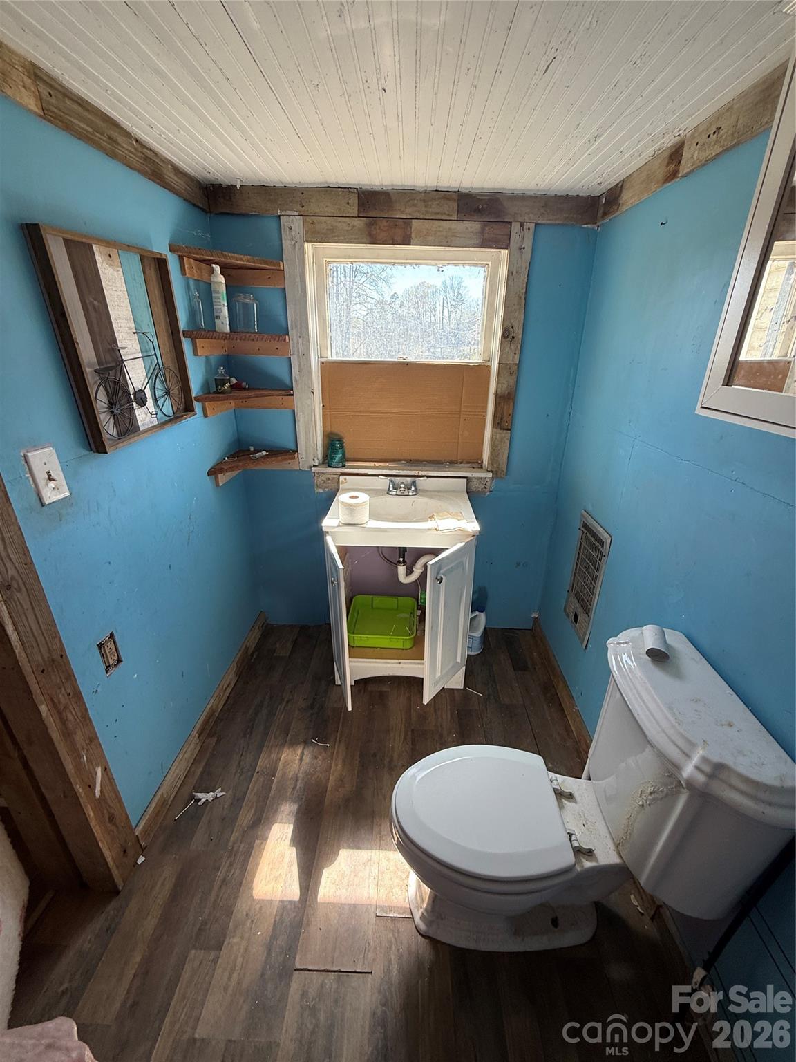 100 Hickory Street Property Photo 7