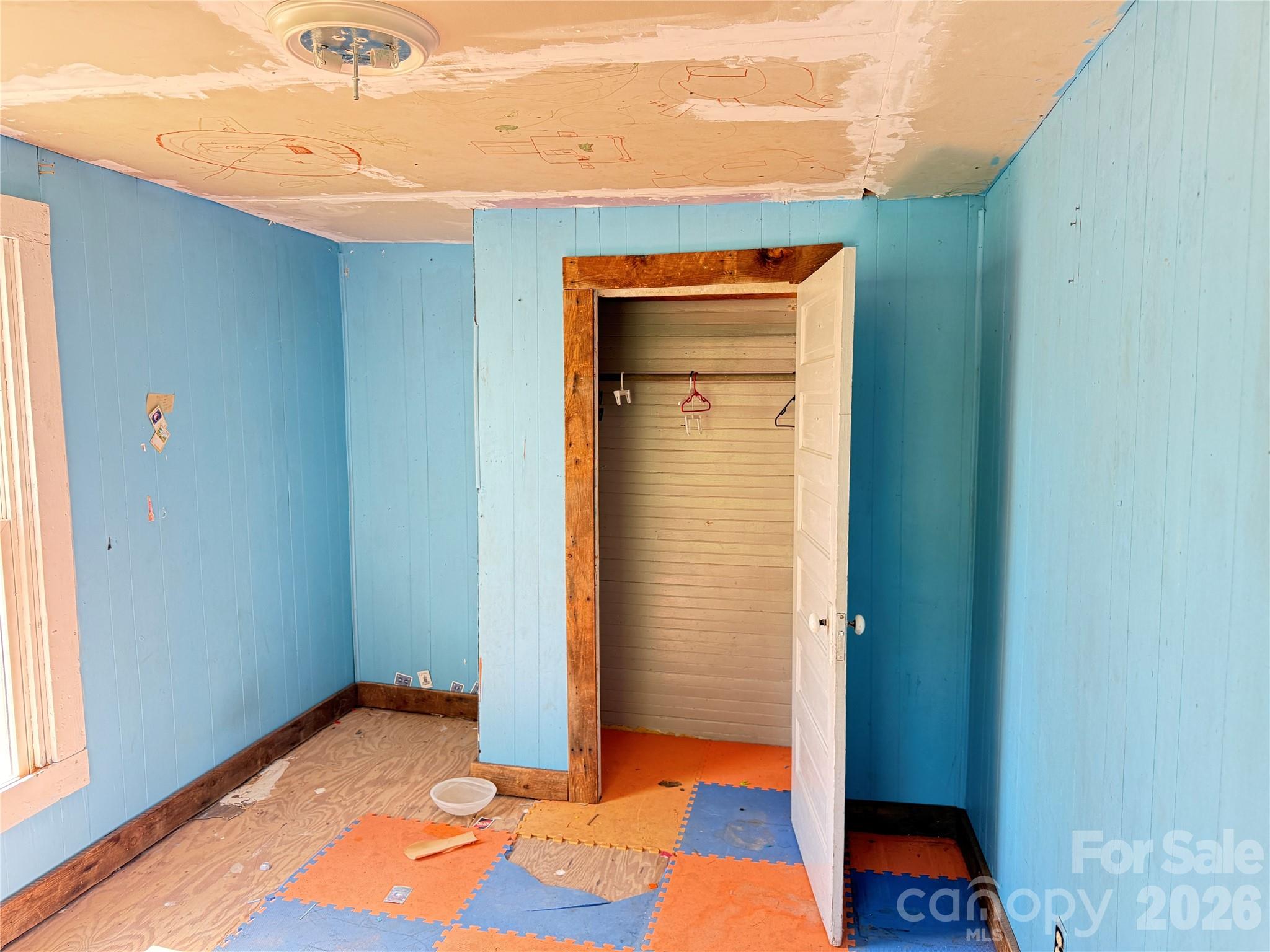 100 Hickory Street Property Photo 10