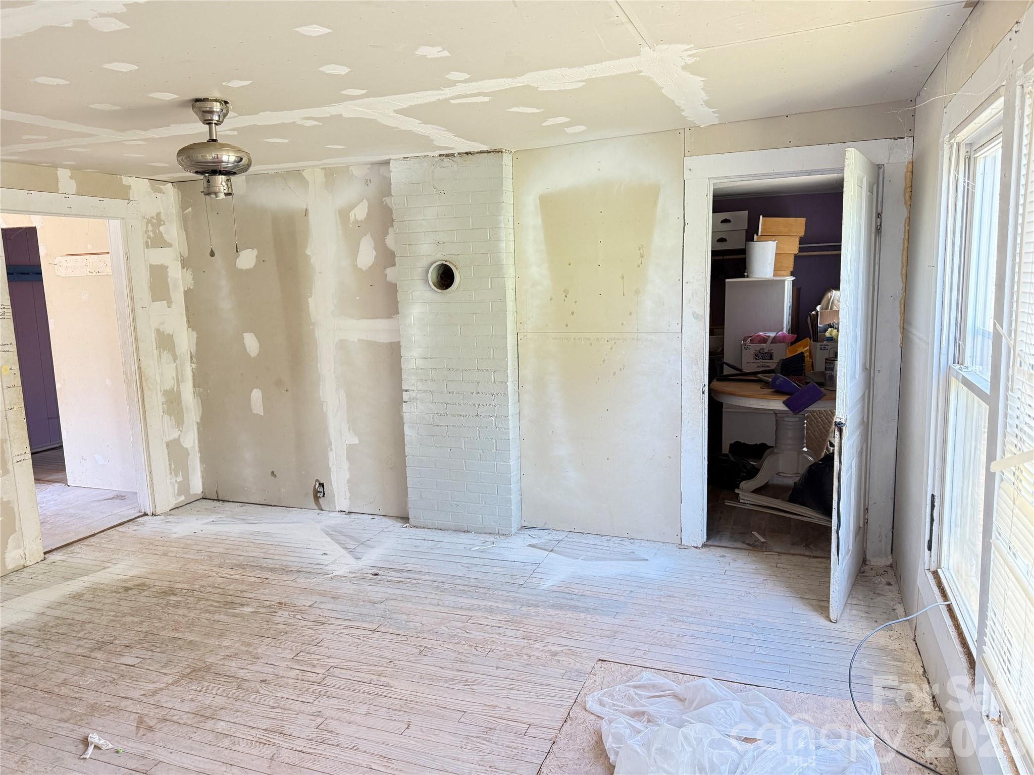 100 Hickory Street Property Photo 12