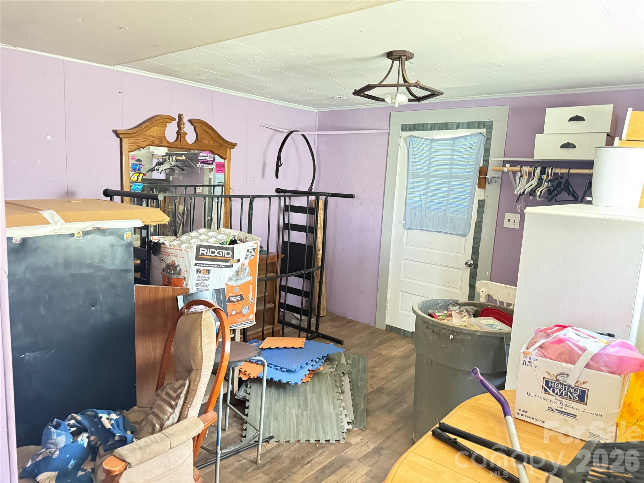 100 Hickory Street Property Photo 13
