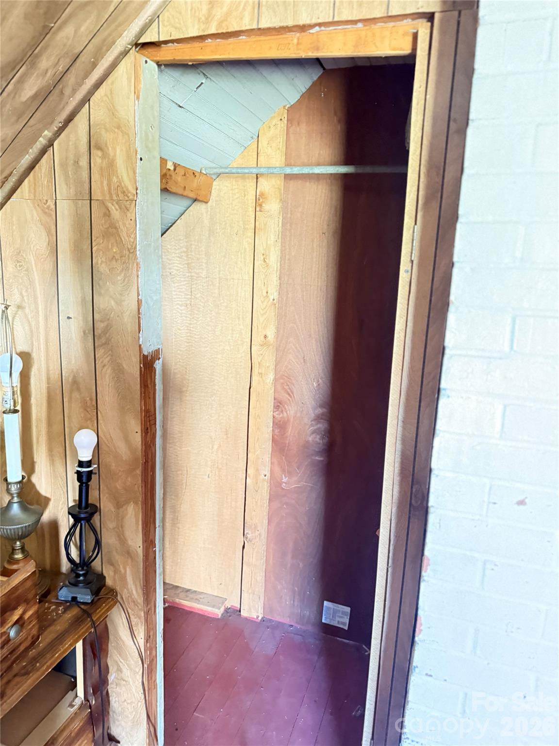 100 Hickory Street Property Photo 18