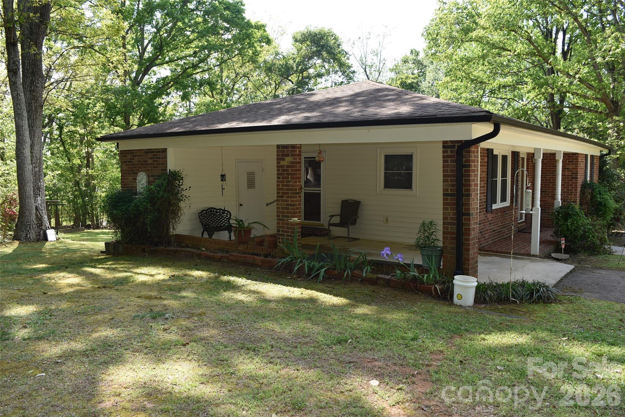 217 Redwood Lane Property Photo 4