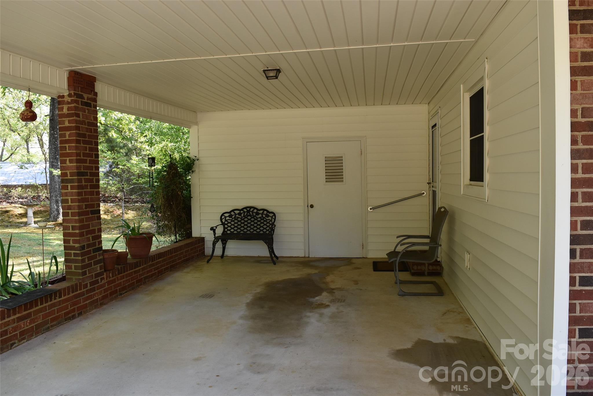 217 Redwood Lane Property Photo 6