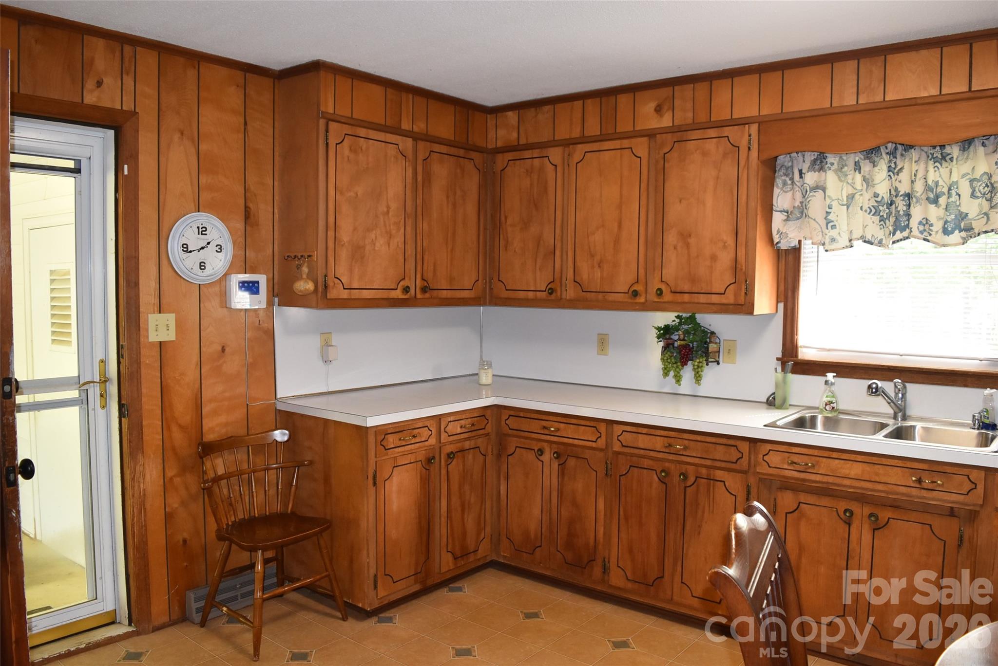 217 Redwood Lane Property Photo 18