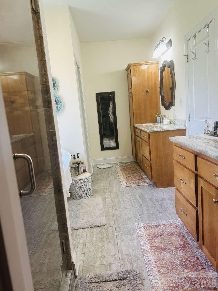 35 Iswa Drive Property Photo 17