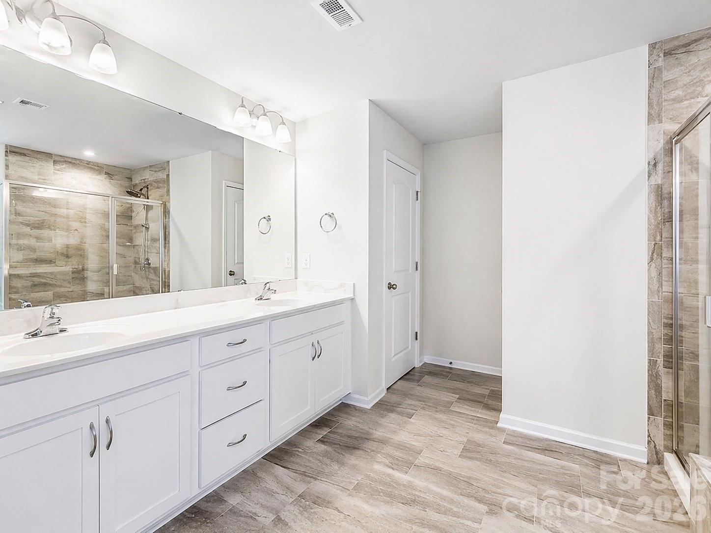 1601 Calder Drive Property Photo 14