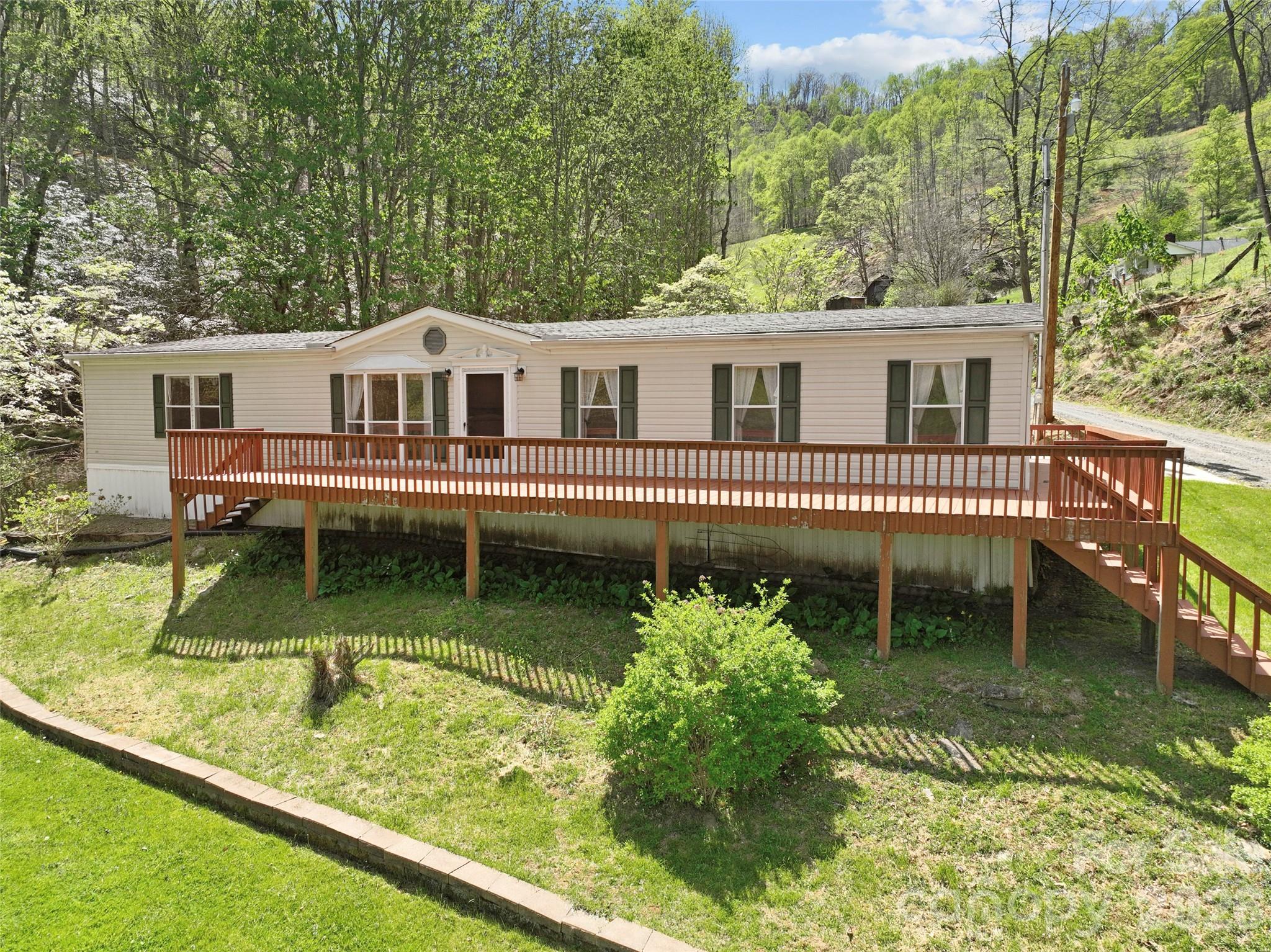 469 Hensley Branch Road Property Photo 1