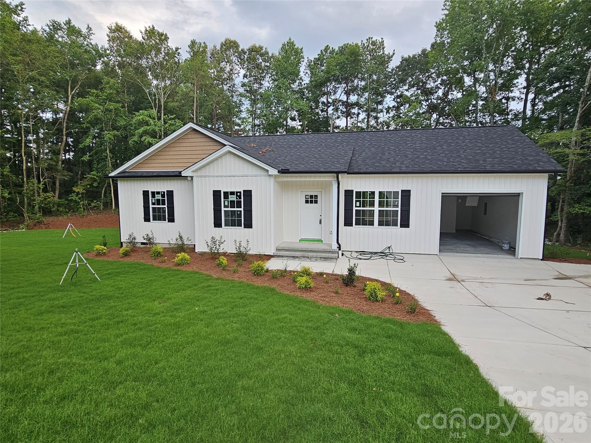 2566 Heather Lane Property Photo 1
