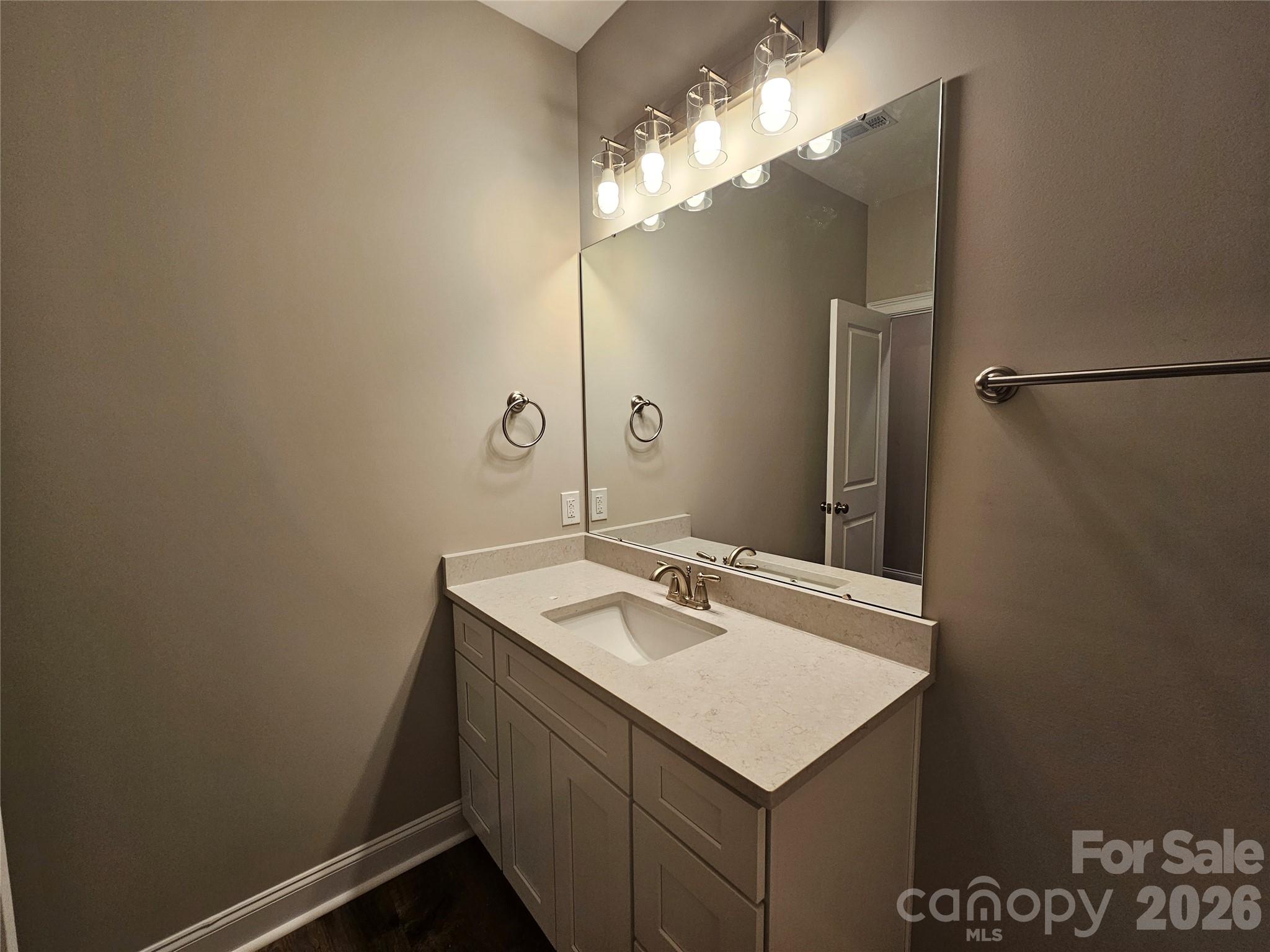 2566 Heather Lane Property Photo 11