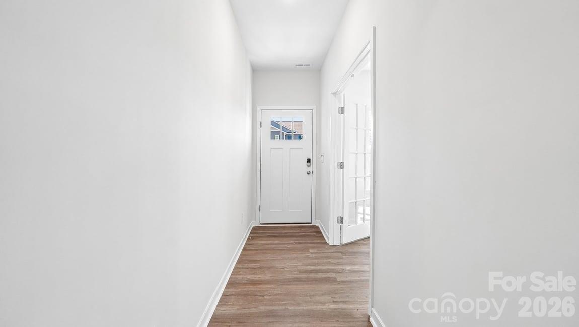 602 Dazzle Loop Property Photo 3