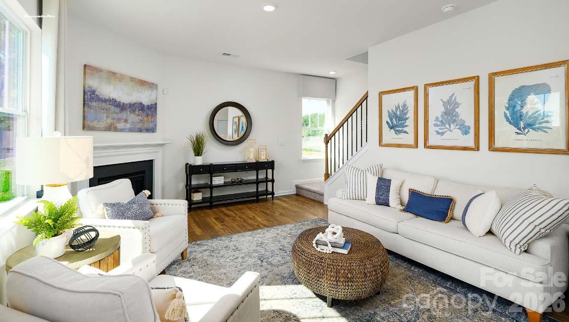 602 Dazzle Loop Property Photo 10