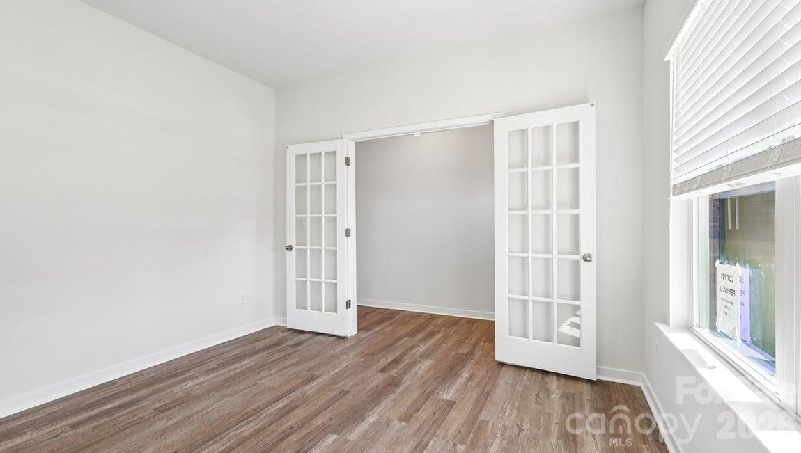 602 Dazzle Loop Property Photo 14