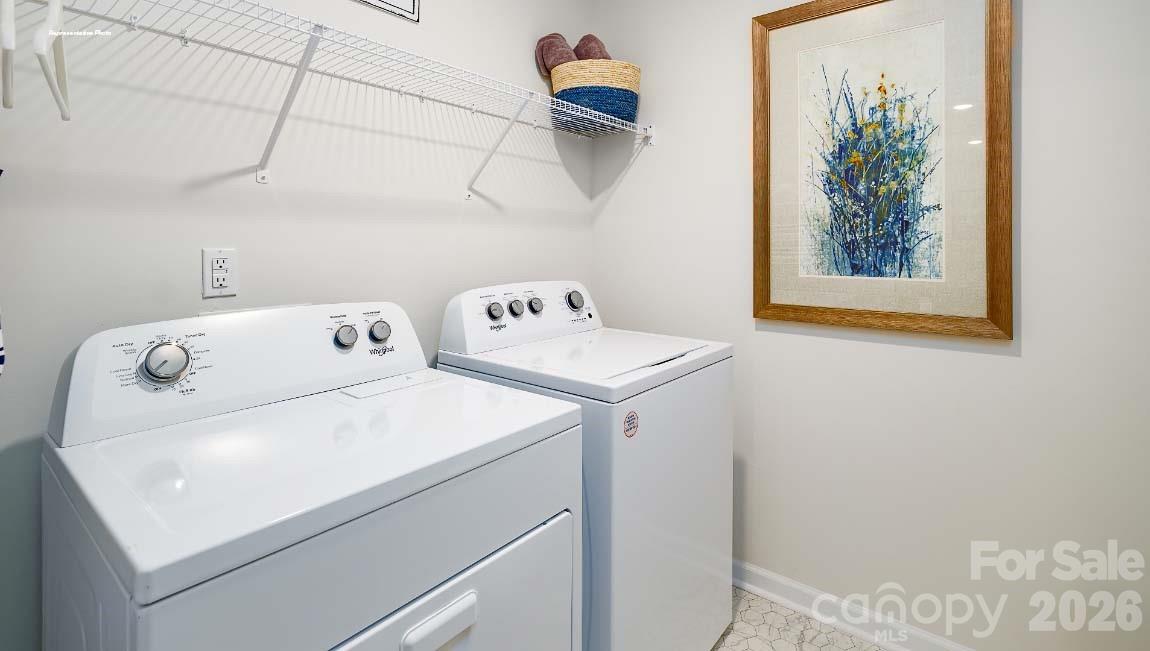 602 Dazzle Loop Property Photo 29
