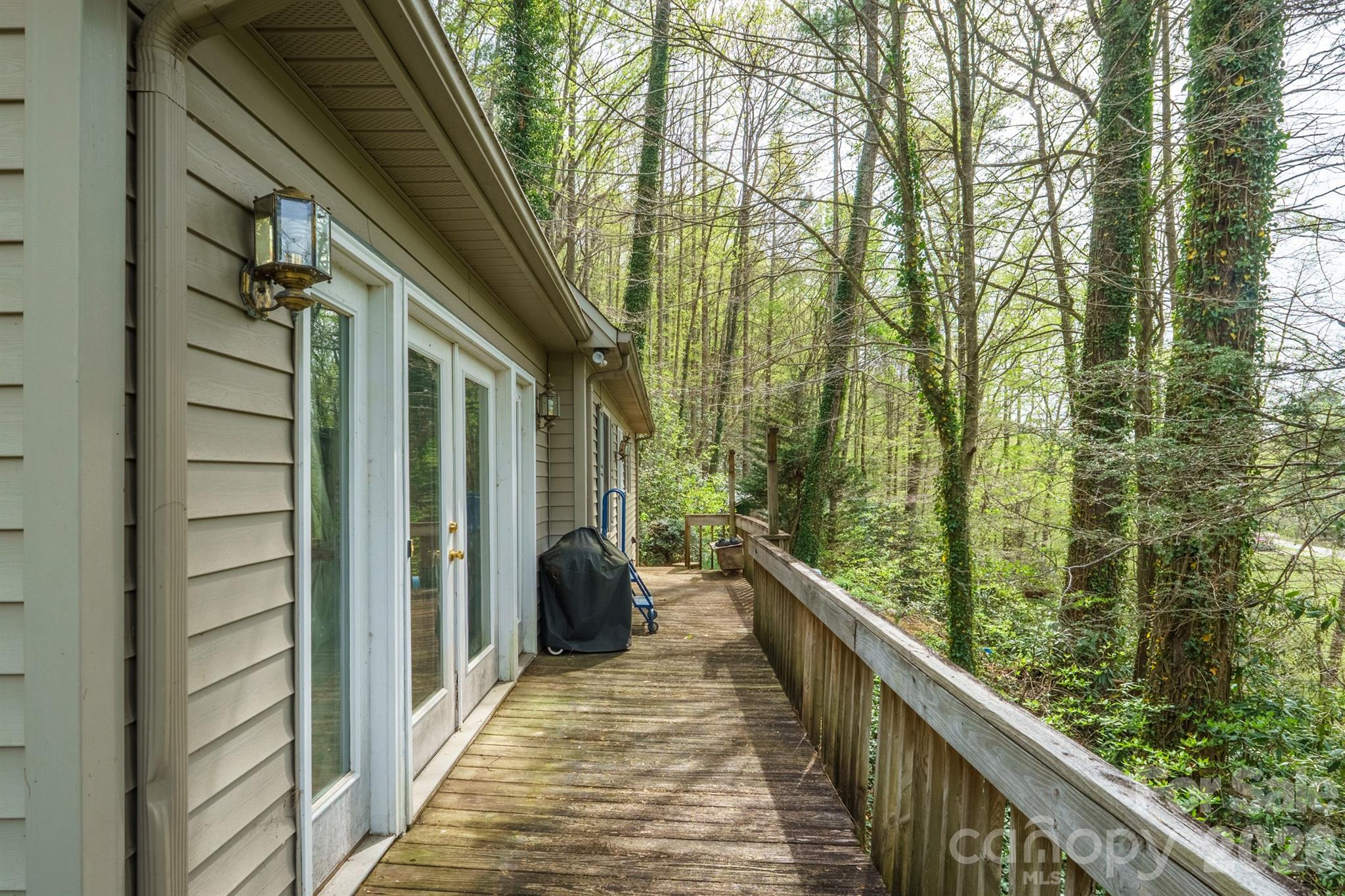 2090 Zacks Fork Road Property Photo 11