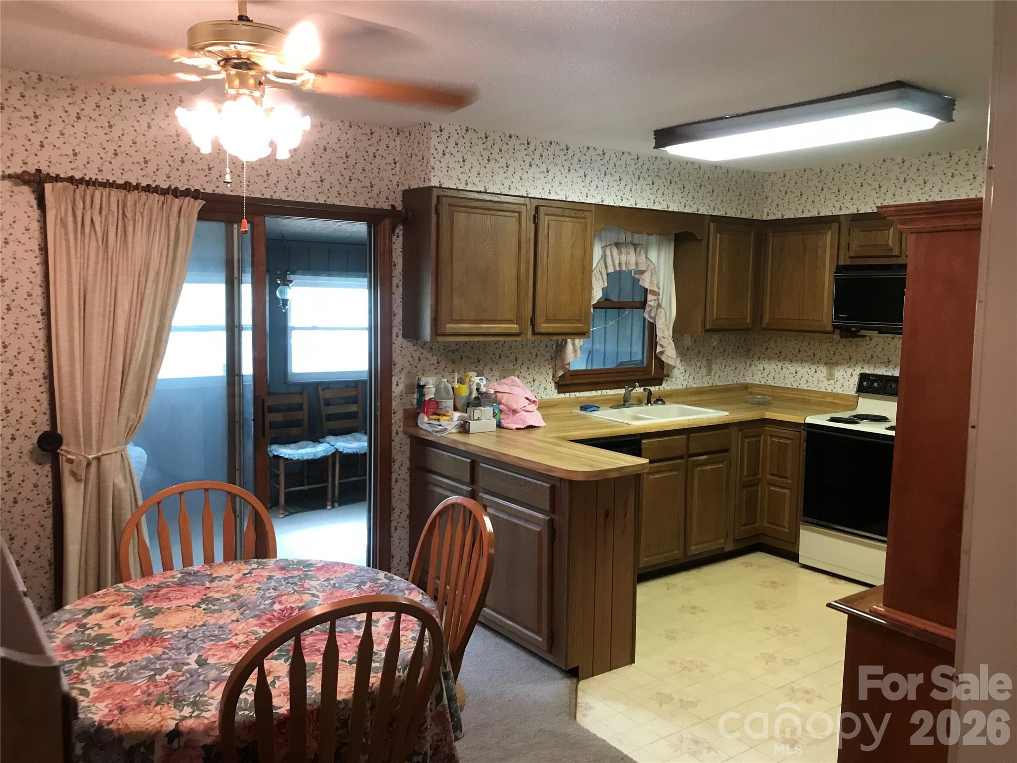 1 Pensacola Heights Property Photo 7