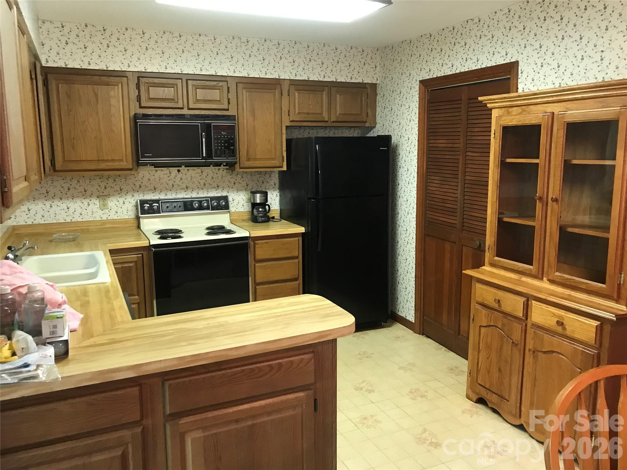 1 Pensacola Heights Property Photo 8